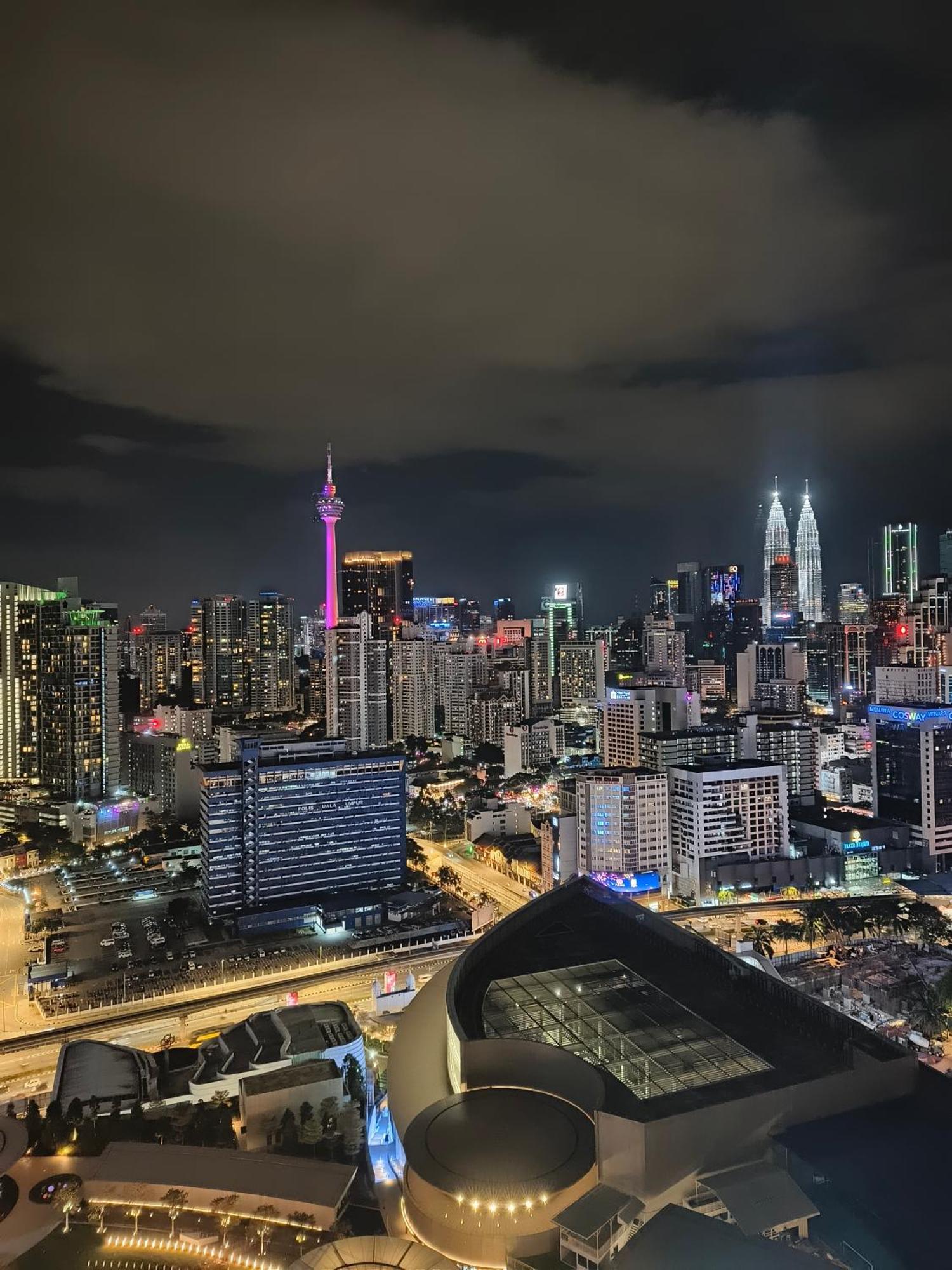 Lucentia Suites Klcc By City View Куала-Лумпур Экстерьер фото