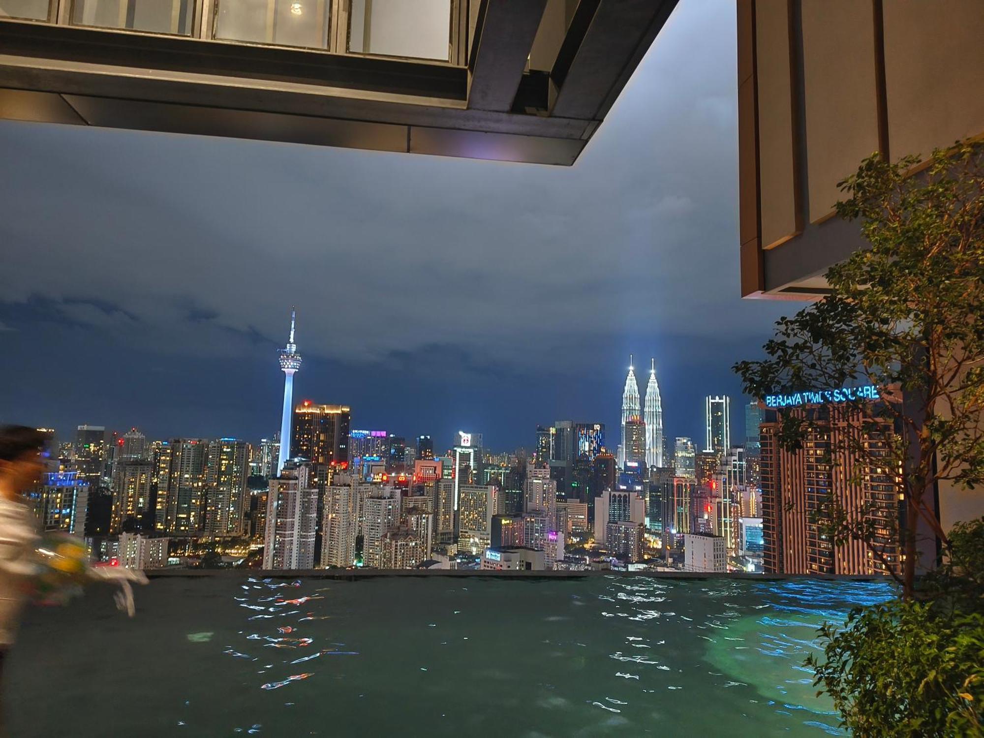 Lucentia Suites Klcc By City View Куала-Лумпур Экстерьер фото