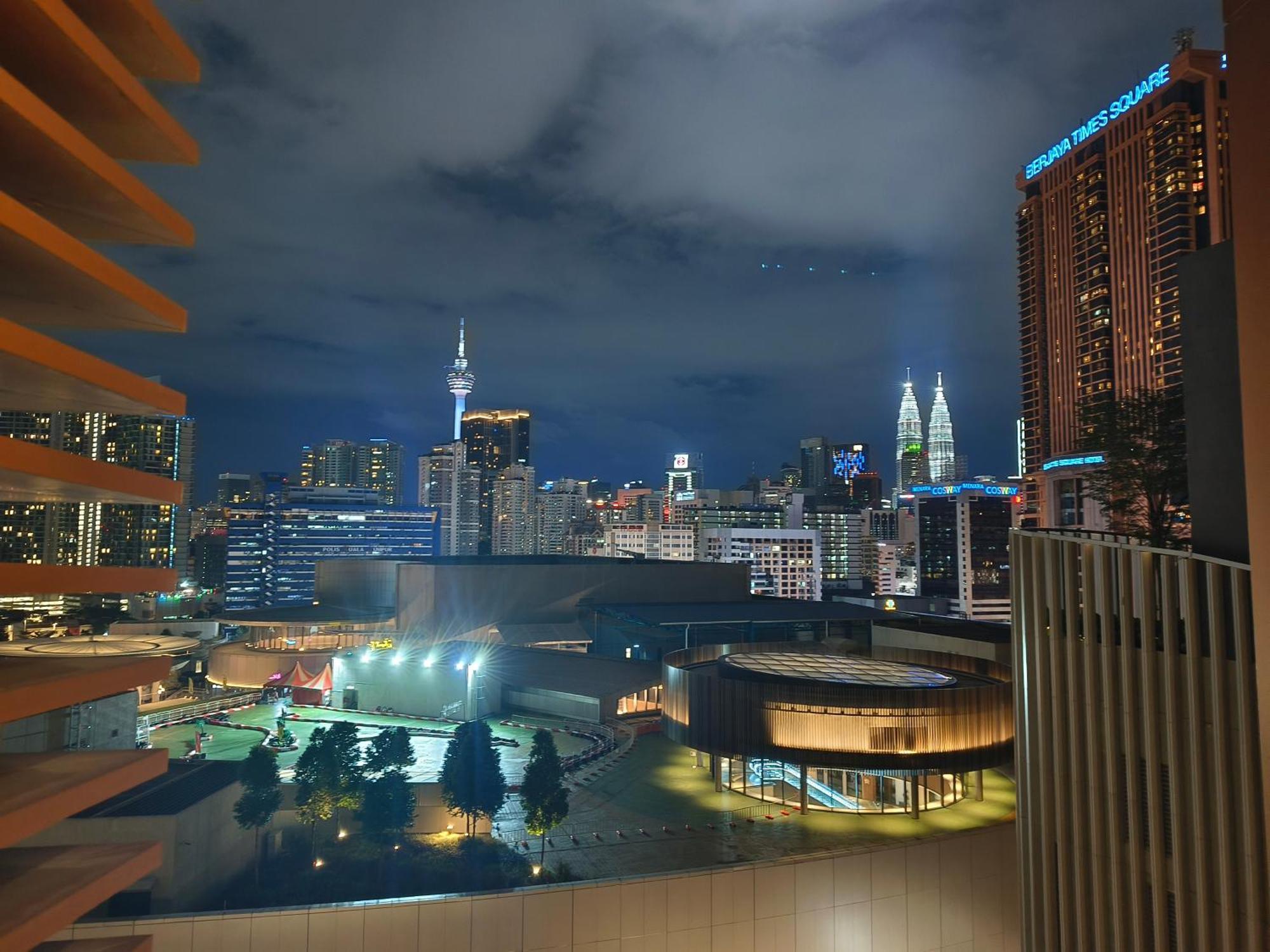 Lucentia Suites Klcc By City View Куала-Лумпур Экстерьер фото