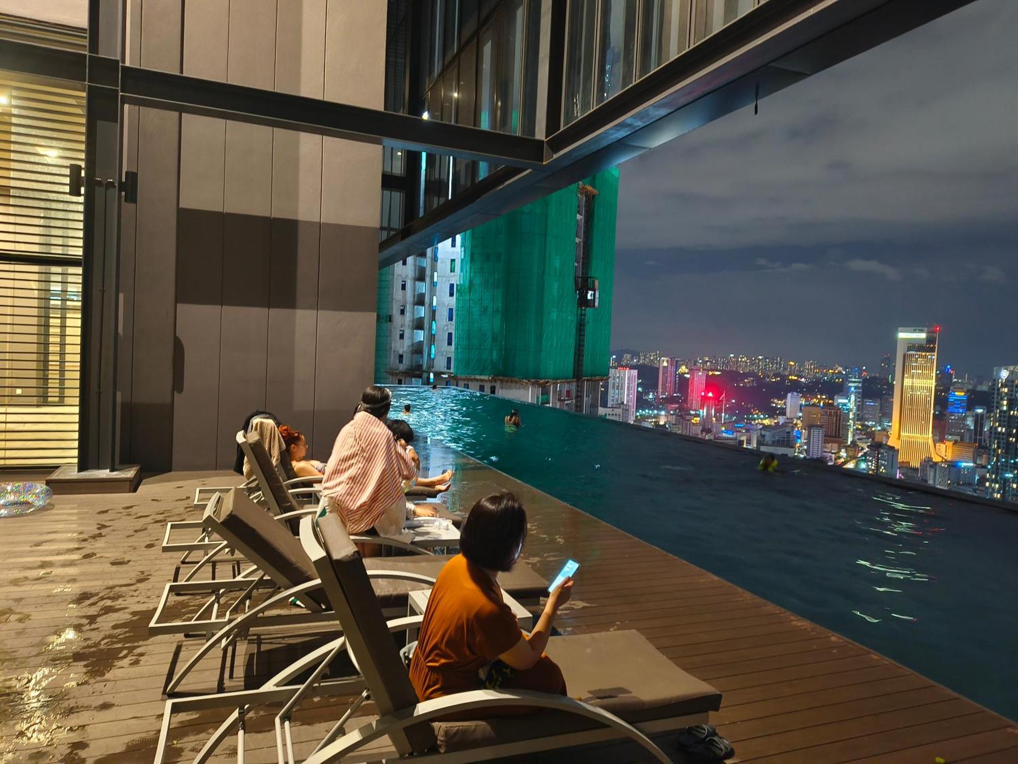 Lucentia Suites Klcc By City View Куала-Лумпур Экстерьер фото